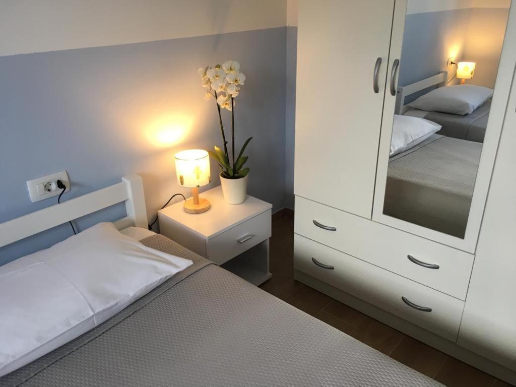 Holiday Home Aqua Шмрика Экстерьер фото