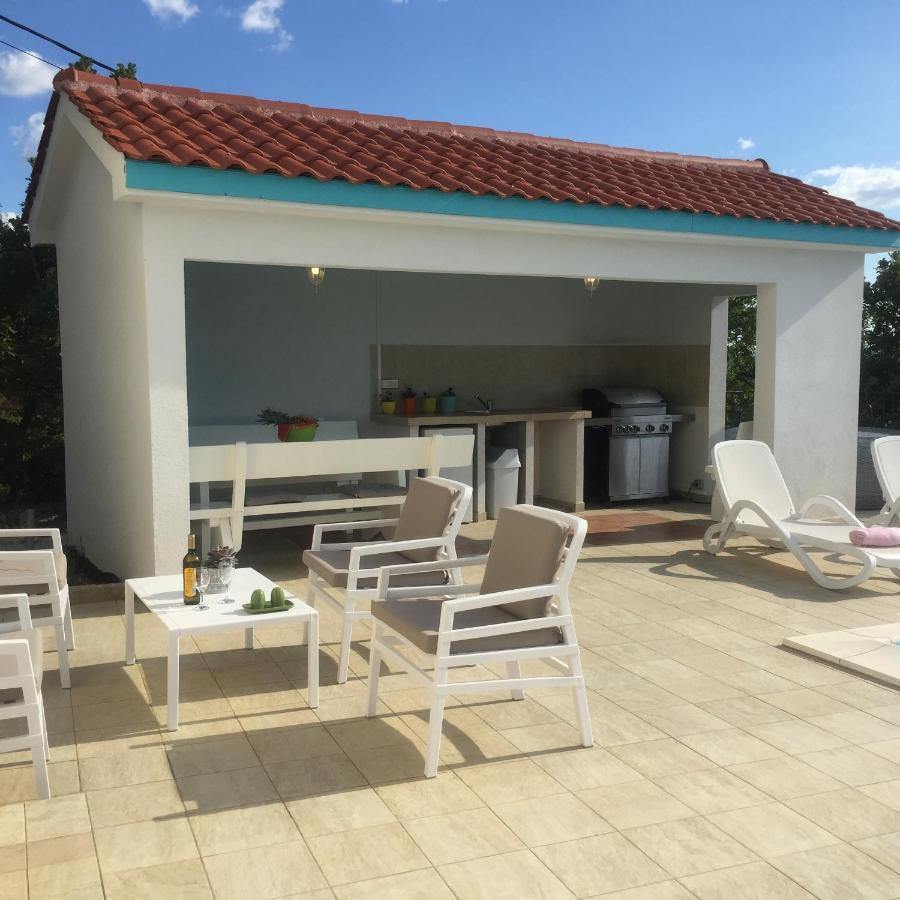 Holiday Home Aqua Шмрика Экстерьер фото
